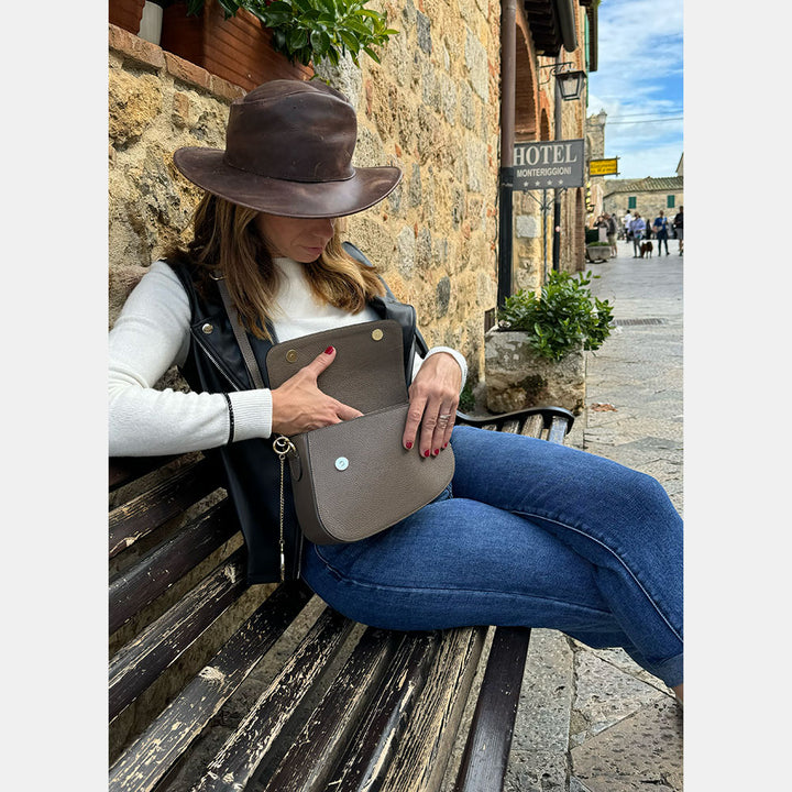 Borsa a Spalla VIAVERDI in Pelle Taupe Made in Italy linea San Gimignano