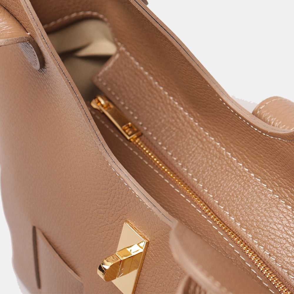 VIAVERDI Women's Handbag with Shoulder Strap in Taupe Leather Made in Italy Artimino line