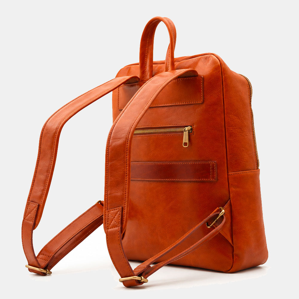 Backpack in Tan Leather Made in Italy – Line Firenze – 15.6" Laptop Compartment
