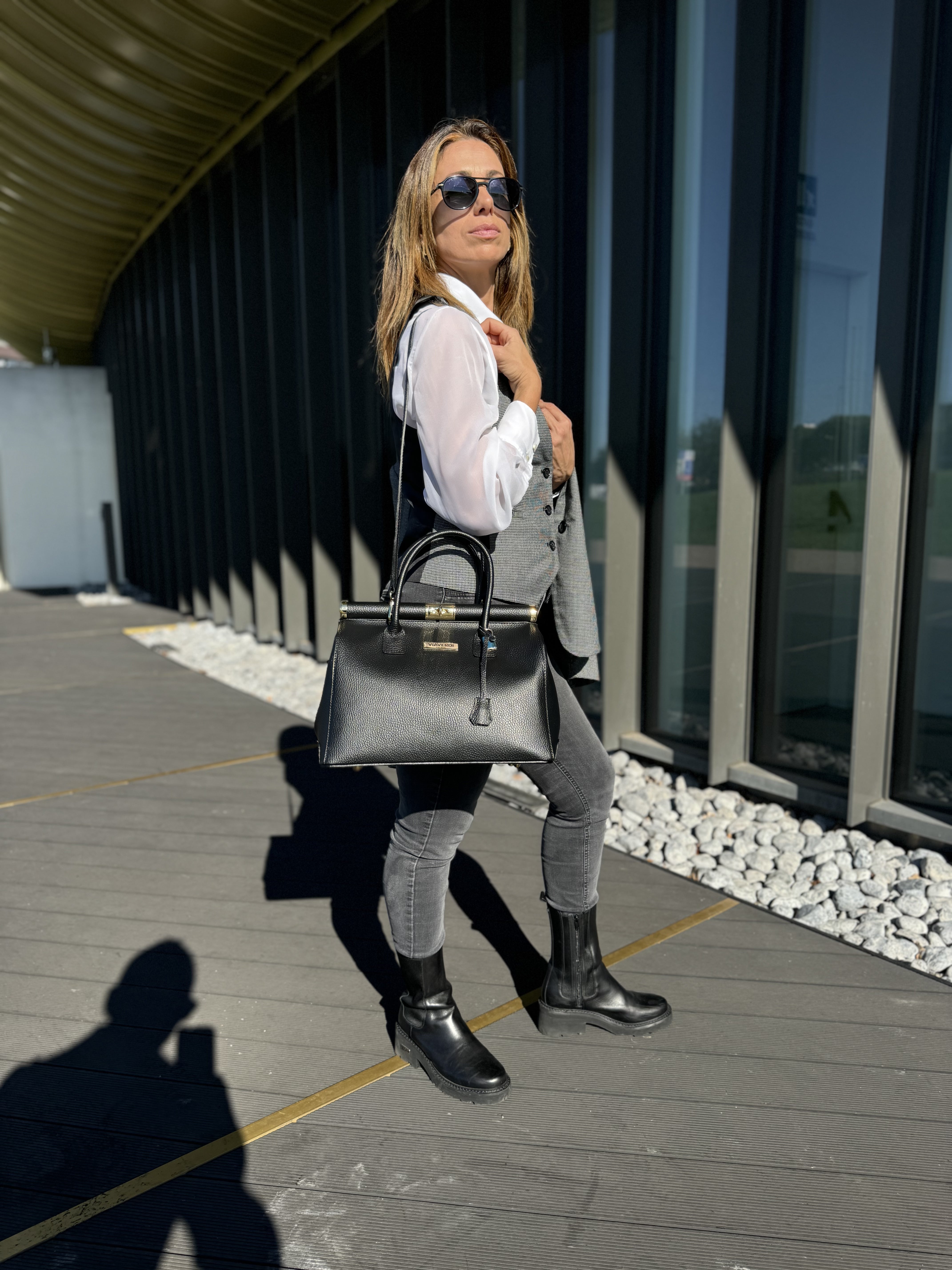 Borsa a Mano con Tracolla VIAVERDI in Pelle Nera Made in Italy