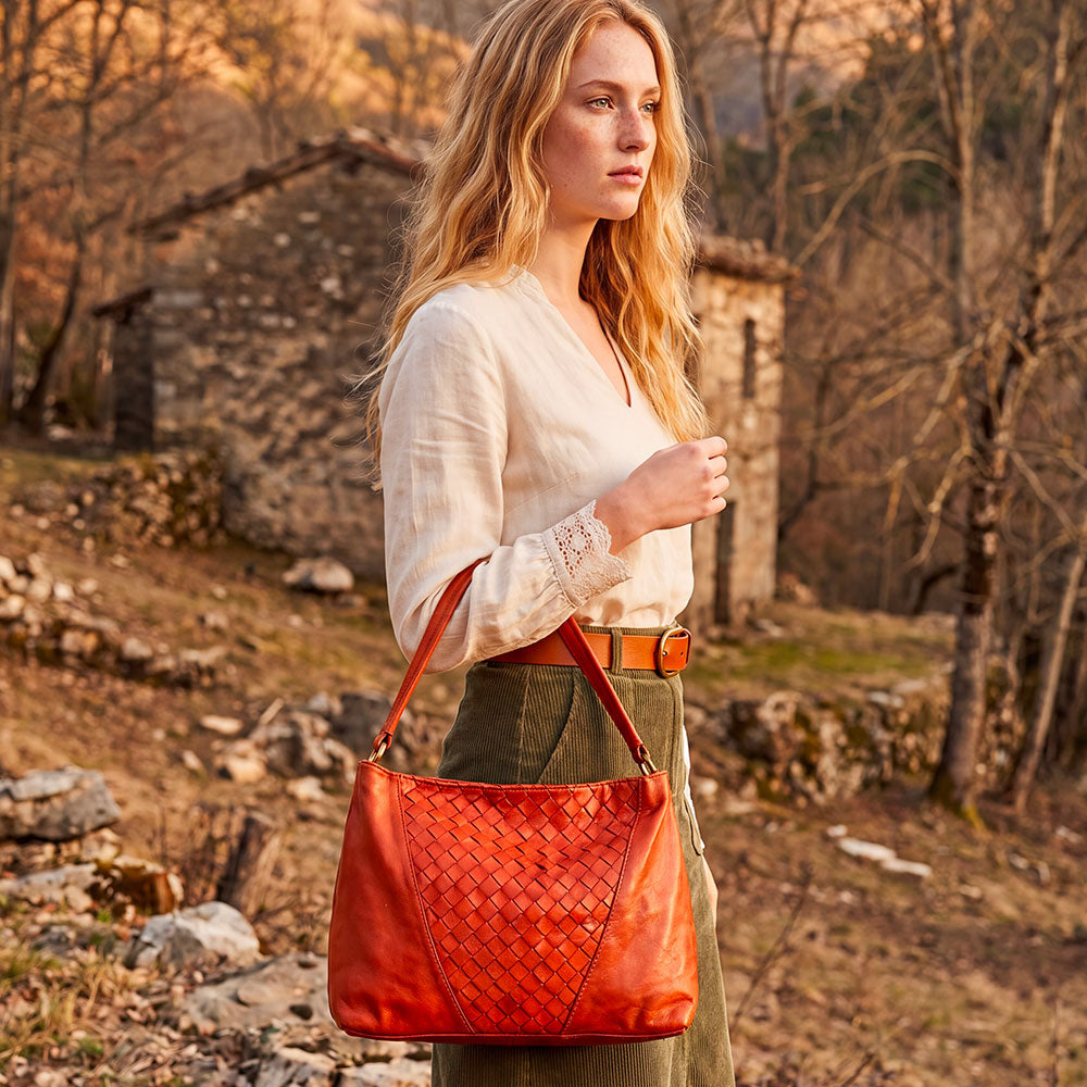 Borsa a Spalla VIAVERDI in Pelle color Cuoio con Intreccio Made in Italy linea Tuscany