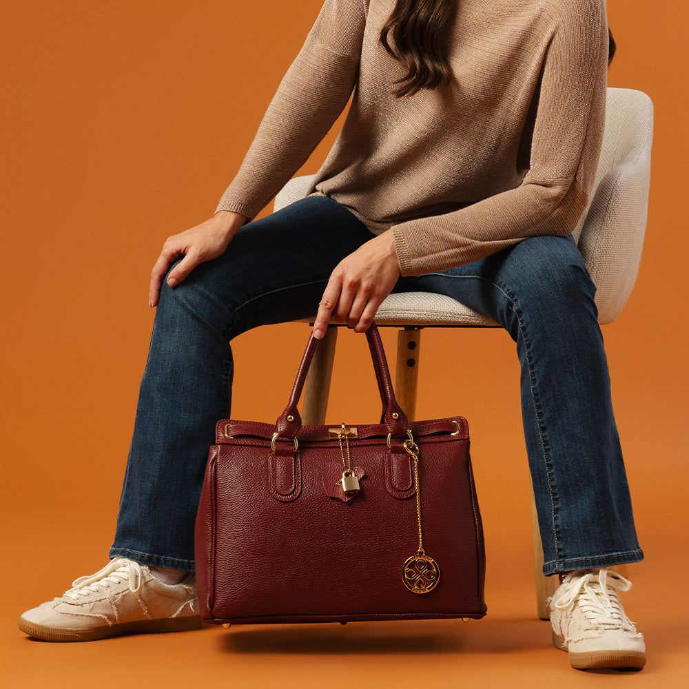 Borsa Bauletto Grande a Mano con Tracolla VIAVERDI in Pelle Bordeaux Made in Italy linea Artimino