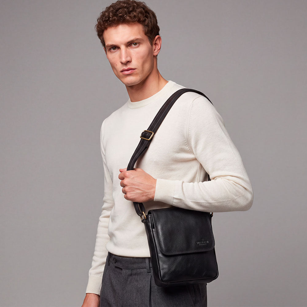 Schwarze Ledertasche für Herren mit Klappe VIAVERDI Made in Italy Florence Line