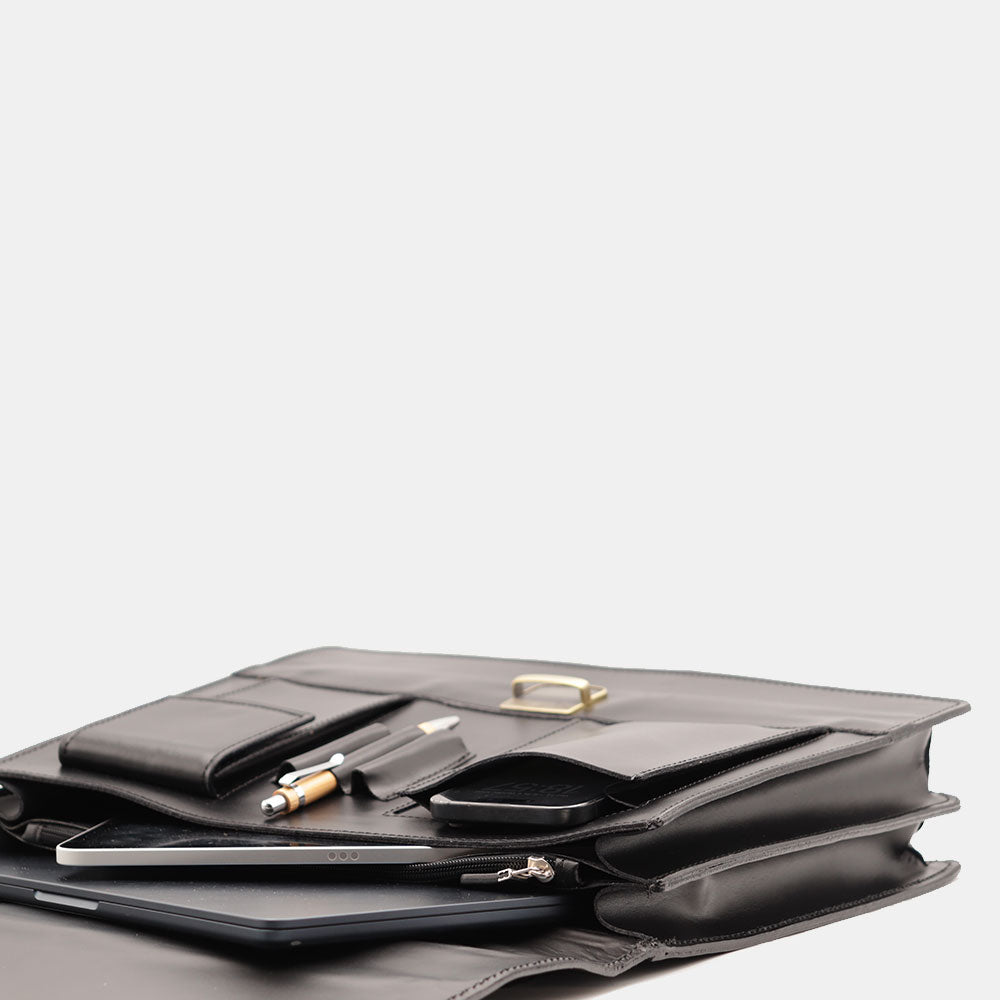 VIAVERDI Black Leather Briefcase Made in Italy - 2 Gussets for 15.6" Laptops