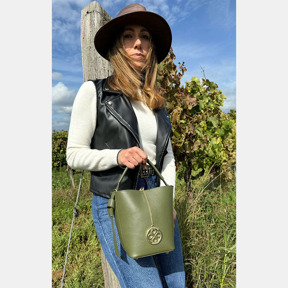 Borsa Secchiello con Pochette VIAVERDI in Camoscio e Pelle Verde Made in Italy linea Pienza