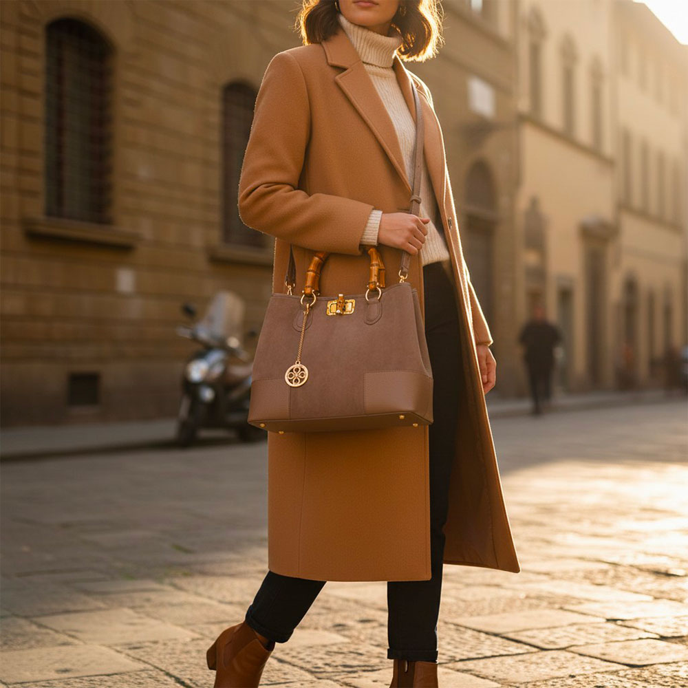 Handtasche ViaVerdi Volterra groß aus Wildleder und Taupe Leder mit Bambushenkeln Made in Italy