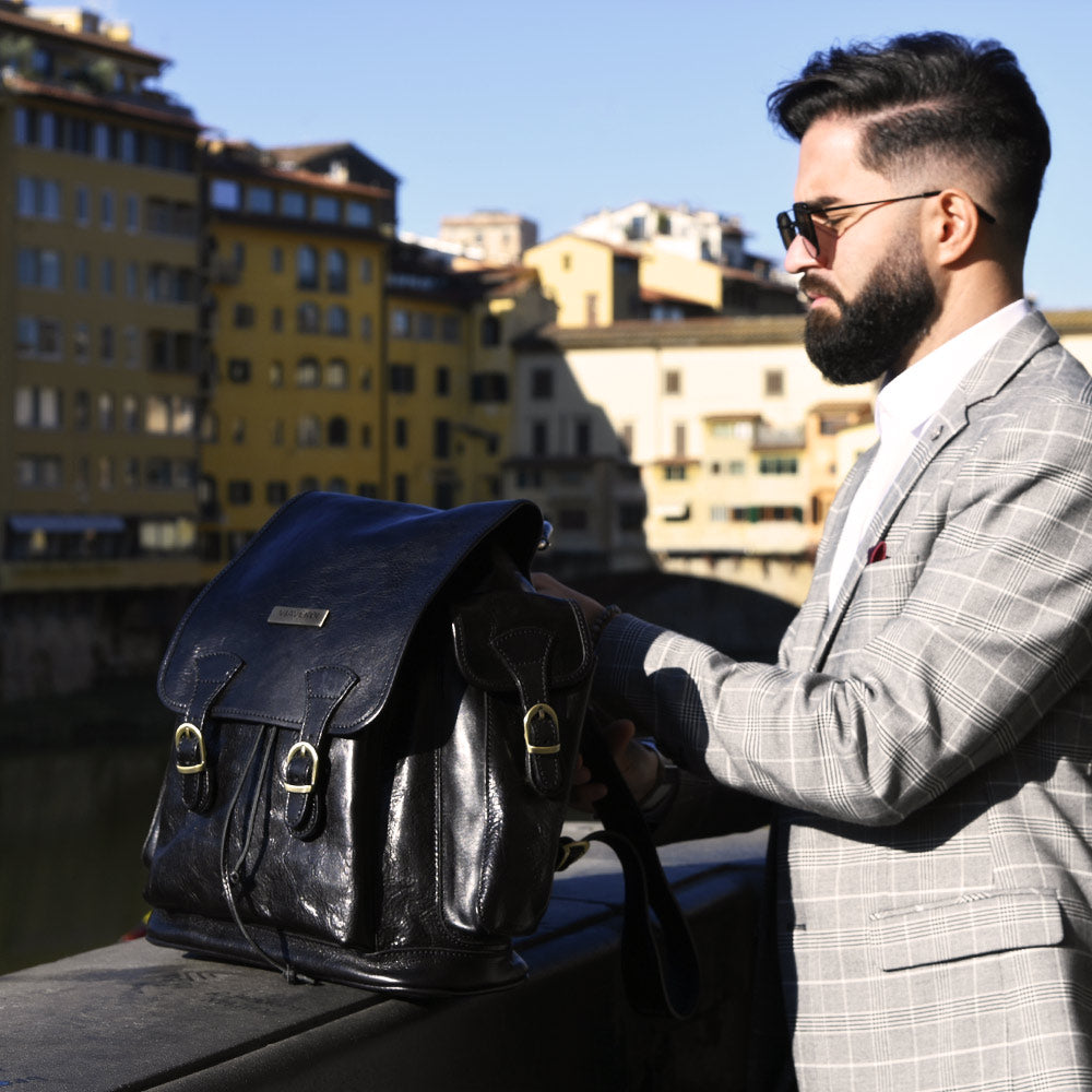 VIAVERDI Black Leather Backpack Made in Italy