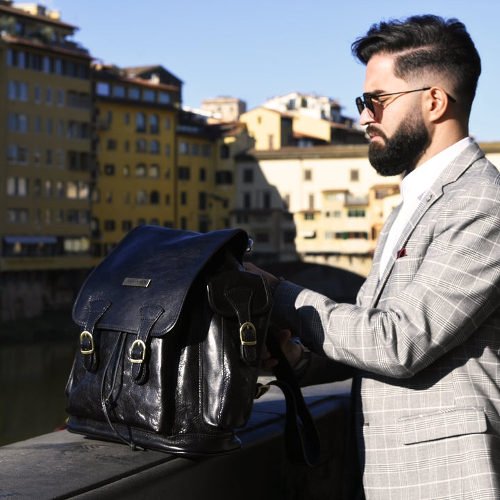 VIAVERDI Black Leather Backpack Made in Italy