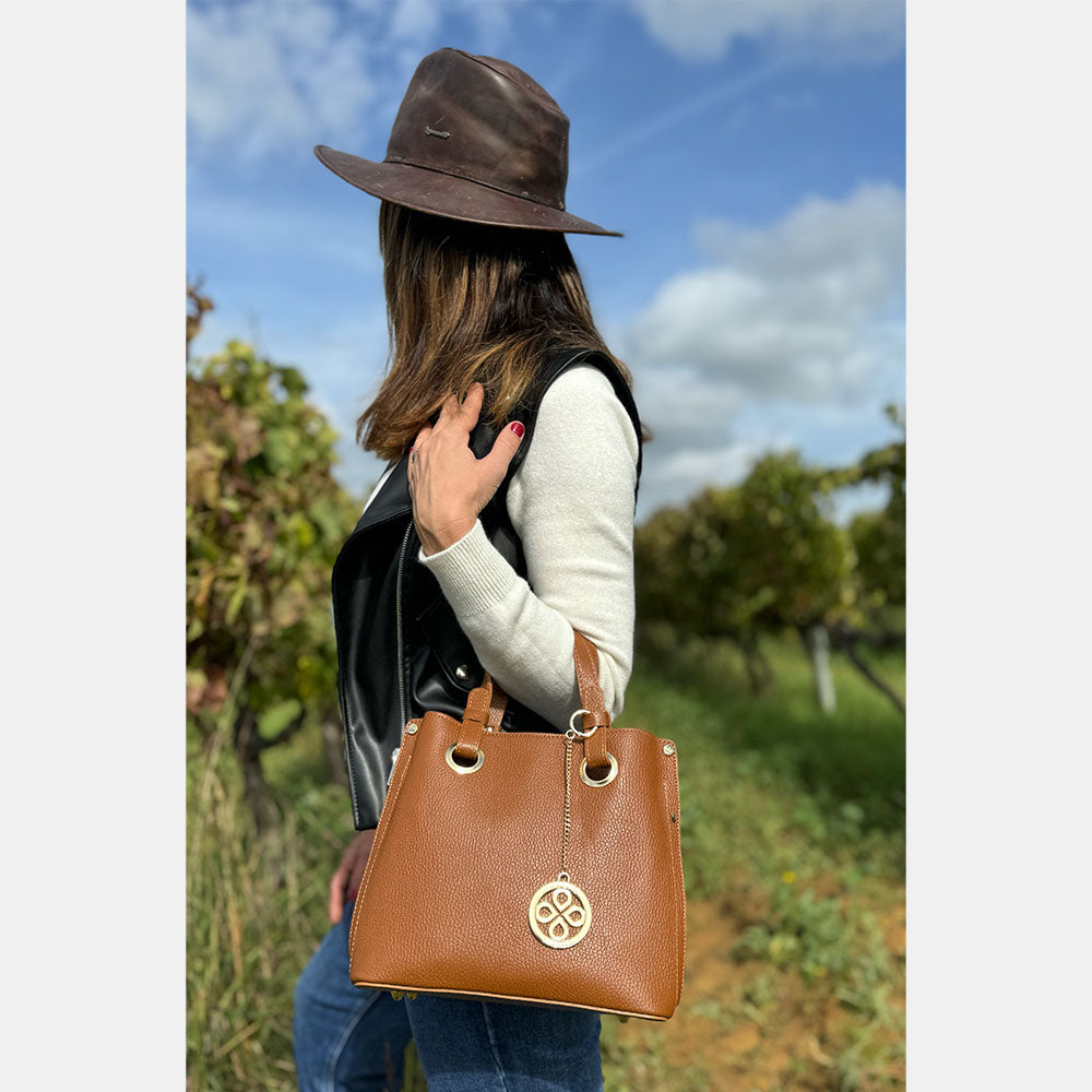 Borsa a Mano con Tracolla VIAVERDI in Pelle color Cuoio Made in Italy linea Montalcino