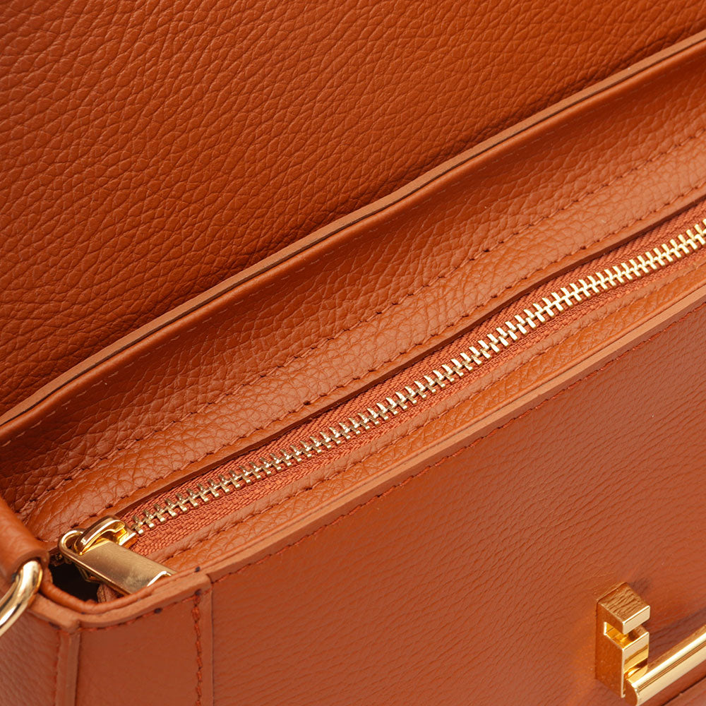 Borsa a Spalla con Tracolla VIAVERDI in Pelle Color Cuoio Made in Italy linea Montalcino