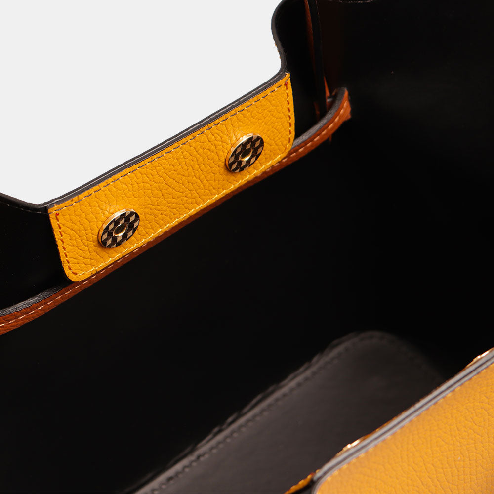 Borsa a Mano con Tracolla VIAVERDI in Pelle Senape e Marrone Made in Italy linea Castiglione