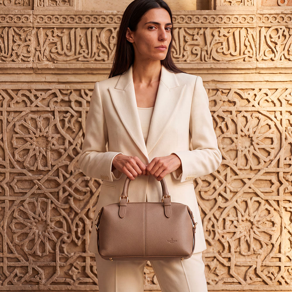 ViaVerdi Bowlingtasche aus Taupe Leder Made in Italy – Linie San Gimignano
