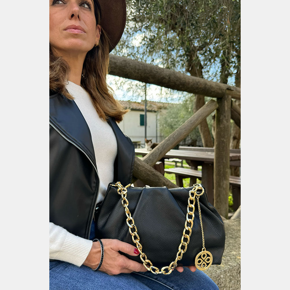 Borsa Hobo a Spalla con Catena VIAVERDI in Pelle Nera Made in Italy linea Monteriggioni