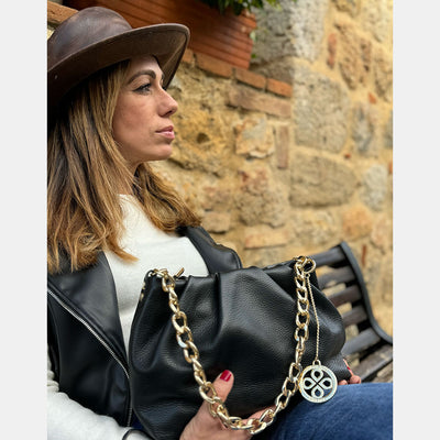 Borsa Hobo a Spalla con Catena VIAVERDI in Pelle Nera Made in Italy linea Monteriggioni