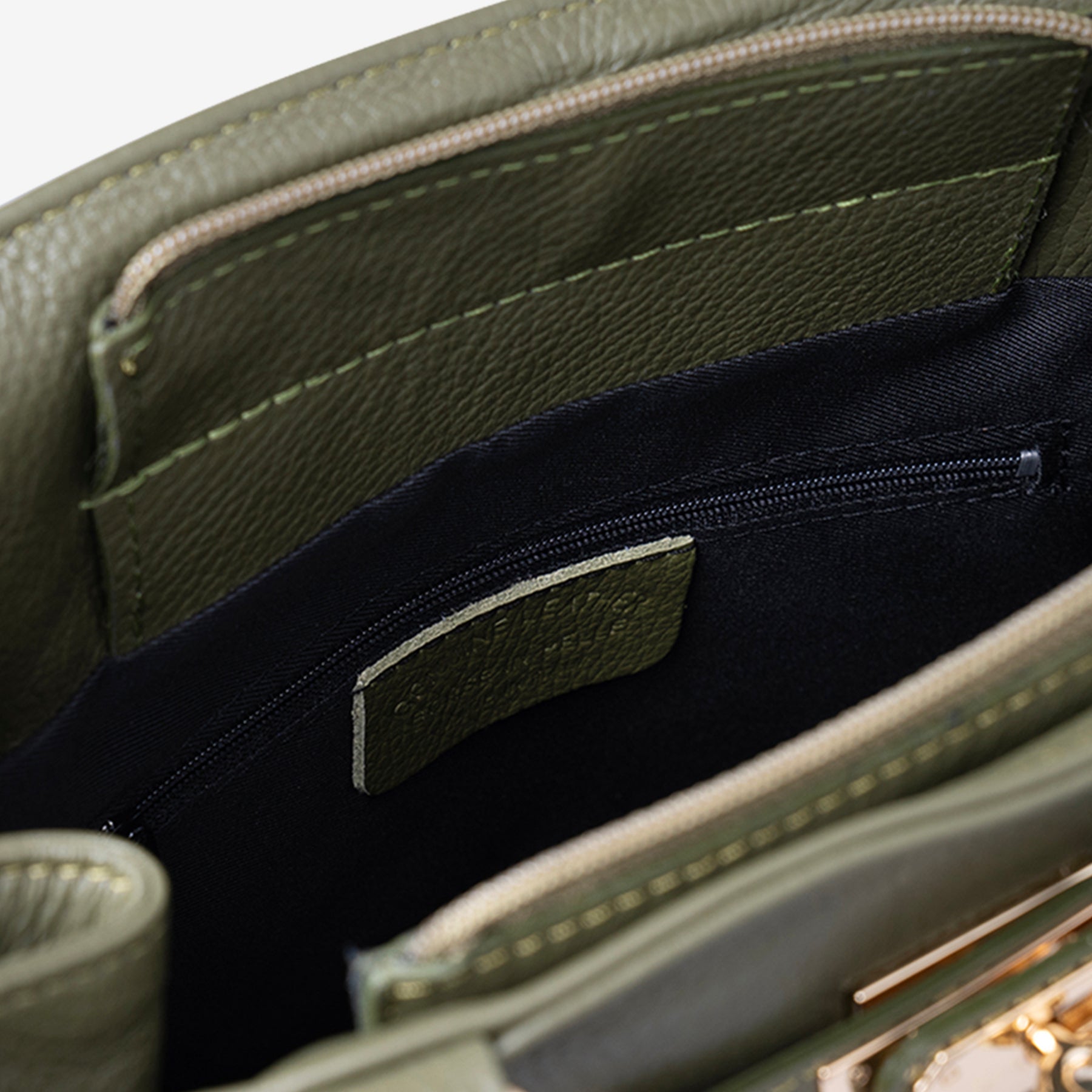 Borsa a Mano con Tracolla VIAVERDI in Pelle Verde Made in Italy linea Artimino