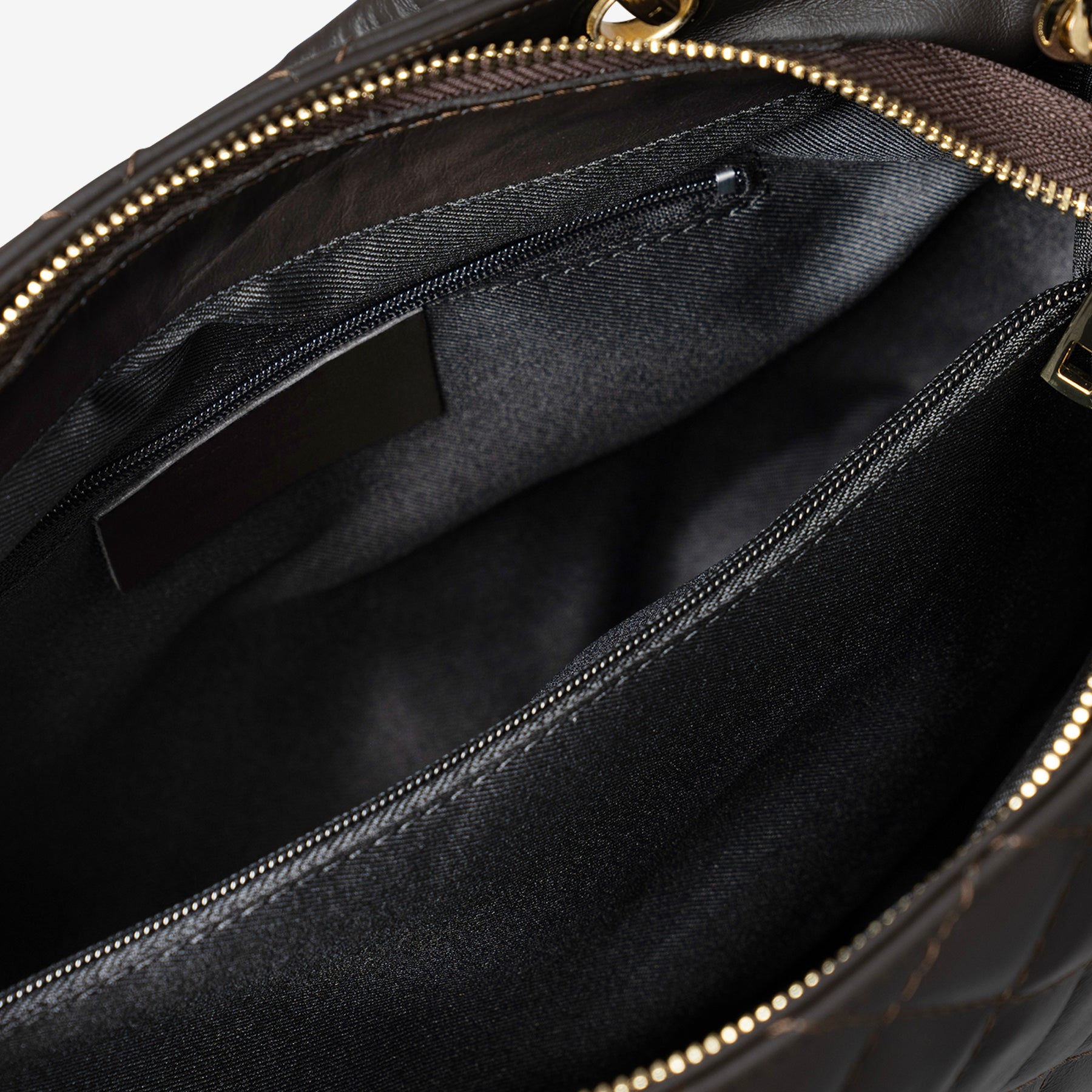 Borsa a Mano con Tracolla VIAVERDI in Pelle Marrone Scuro Matelassè Made in Italy linea Saturnia