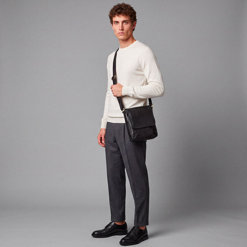 Schwarze Ledertasche für Herren mit Klappe VIAVERDI Made in Italy Florence Line