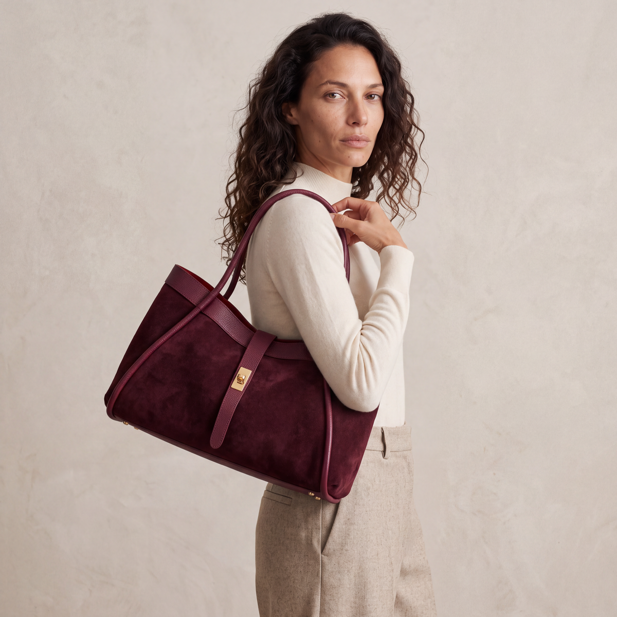 VIAVERDI Women's Shoulder Bag in Bordeaux Leather Made in Italy, Cortona Line