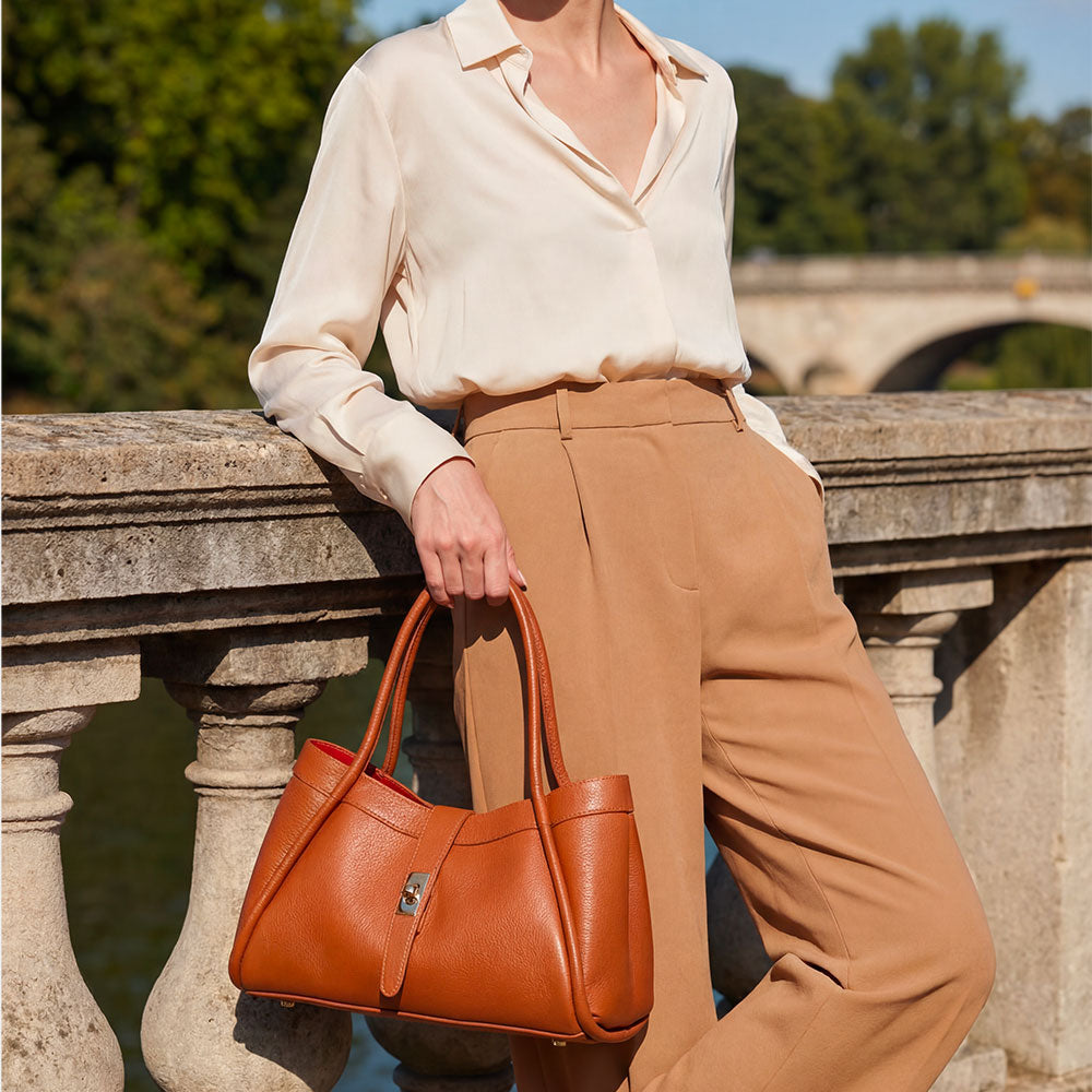 Damen-Handtasche VIAVERDI aus lederbraunem Leder Made in Italy Linie Cortona