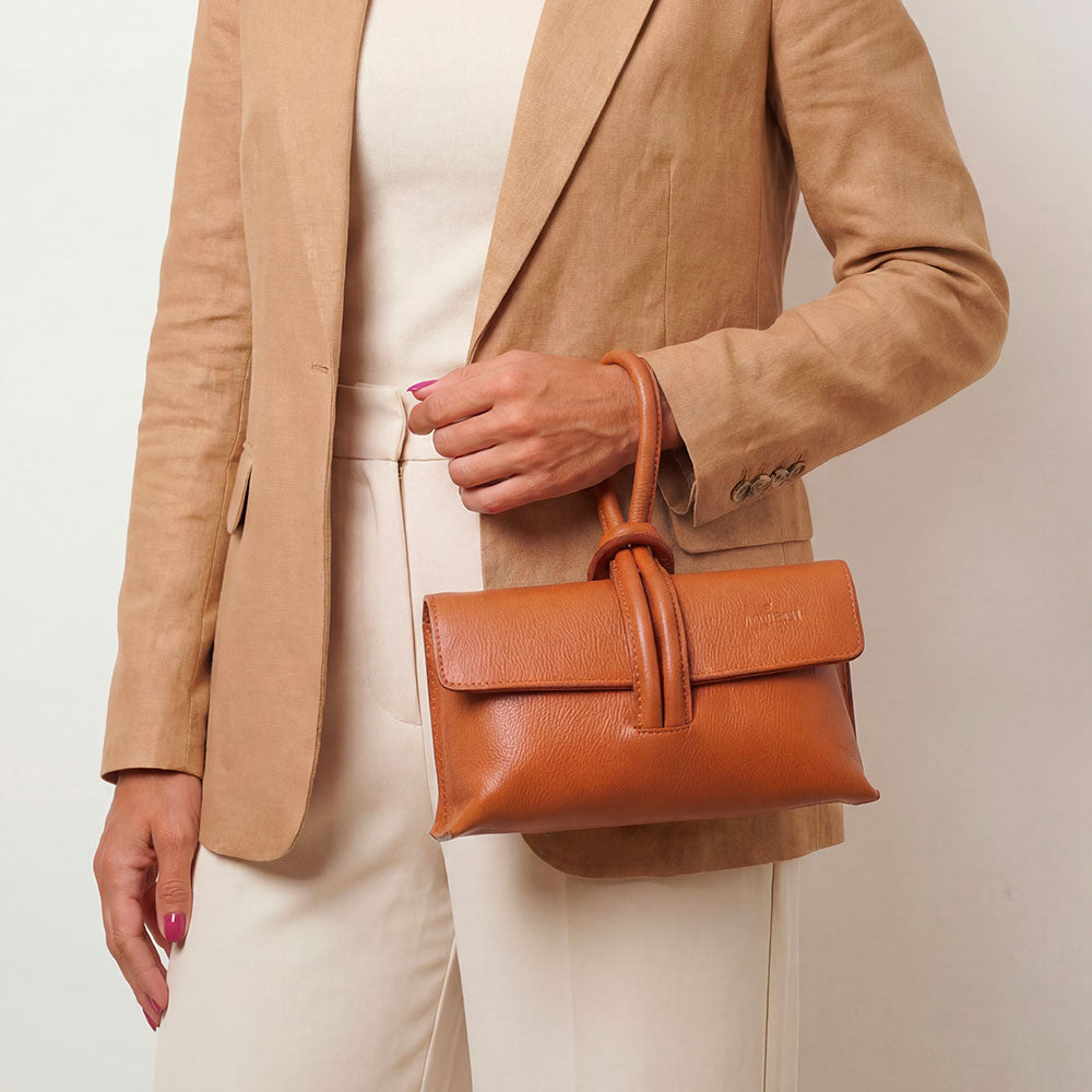 Borsa Clutch a Mano con Tracolla VIAVERDI in Pelle color Cuoio Made in Italy linea Castiglione