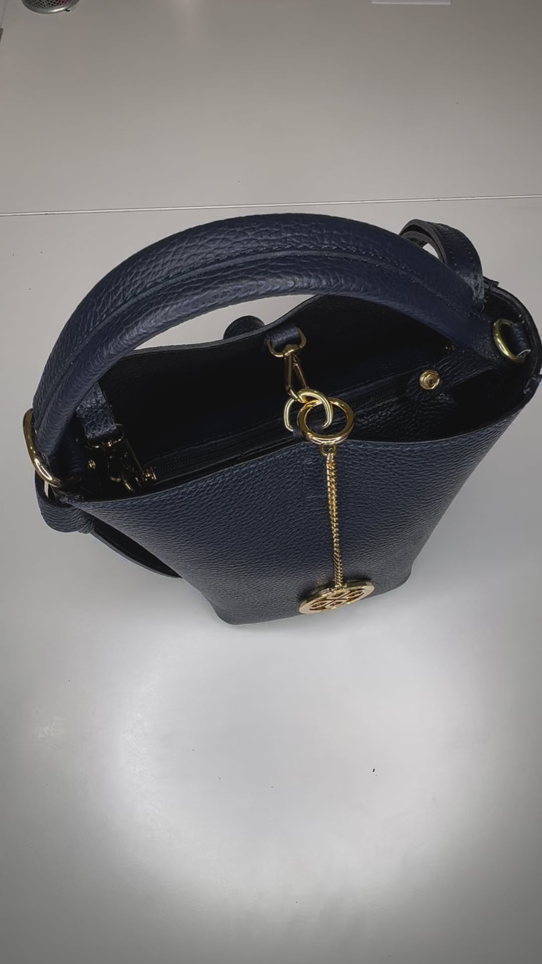 Borsa Secchiello con Tracolla e Pochette VIAVERDI in Pelle Blu Made in Italy linea Pienza