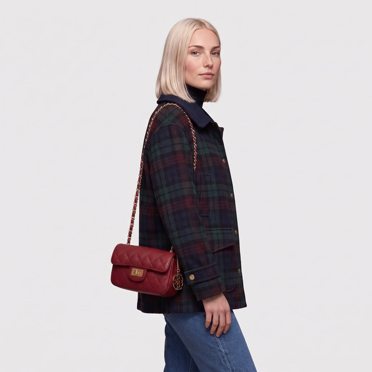 Bolso de hombro pequeño de piel burdeos matelassé ViaVerdi, Made in Italy – línea Saturnia