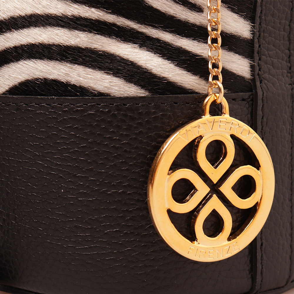 Borsa Donna a Secchiello VIAVERDI in Pelle e Cavallino Zebrato Bianco e Nero Made in Italy linea Cortona