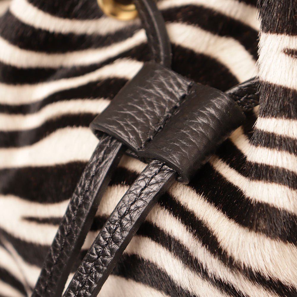 Borsa Donna a Secchiello VIAVERDI in Pelle e Cavallino Zebrato Bianco e Nero Made in Italy linea Cortona