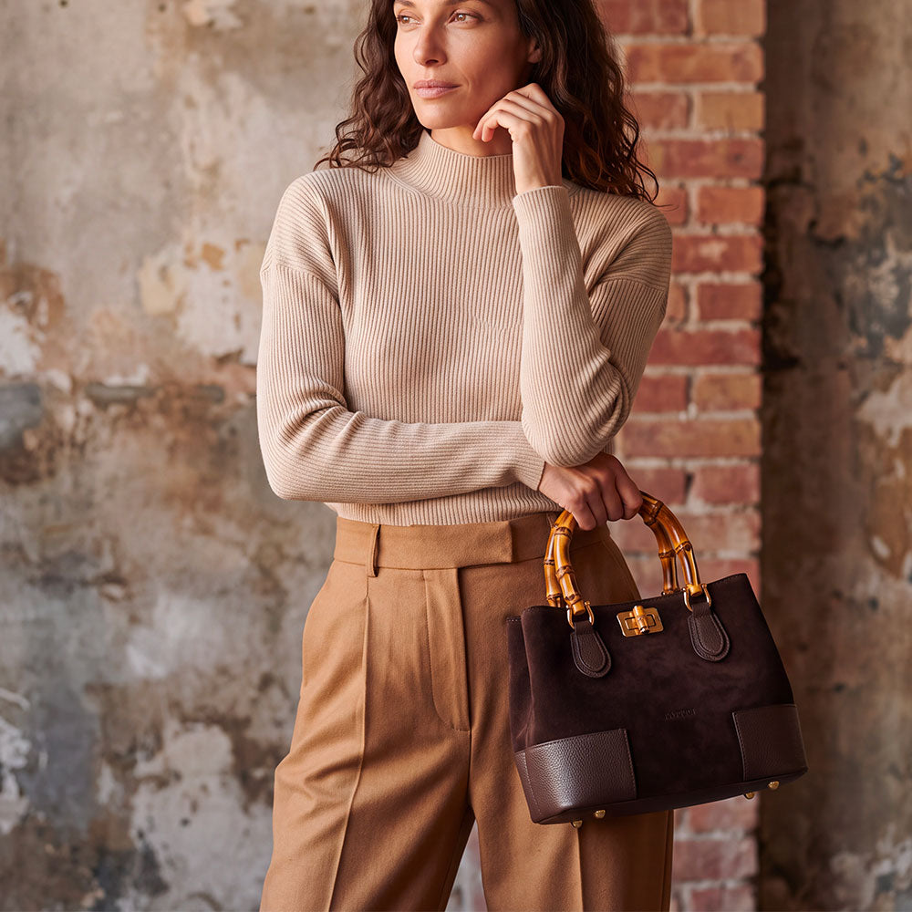 Handtasche ViaVerdi klein aus Wildleder und Dunkelbraunem Leder Made in Italy – Linie Volterra
